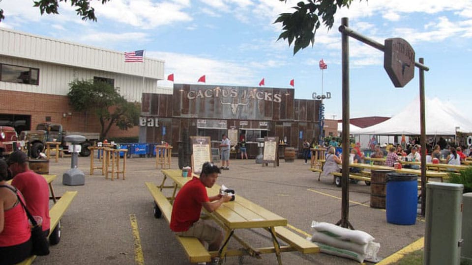 FP7 01 Cactus Jacks Seating area copy 1