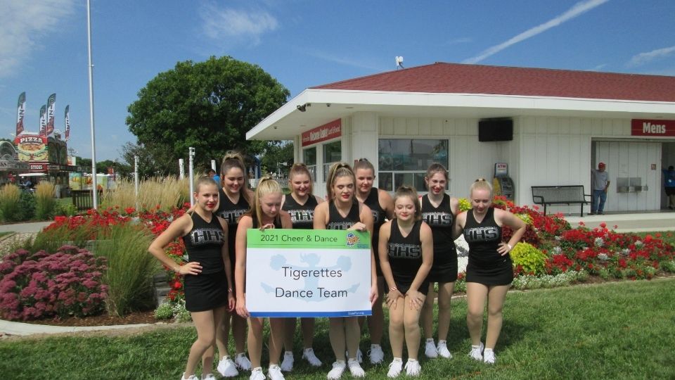 Cheer & Dance Exhibition 4 Tigerettes Dance team