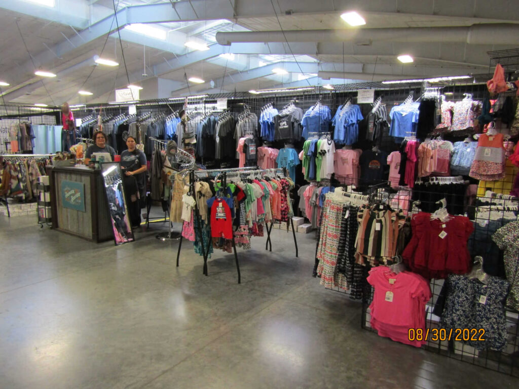 D109 112 Showbox Boutique scaled 1