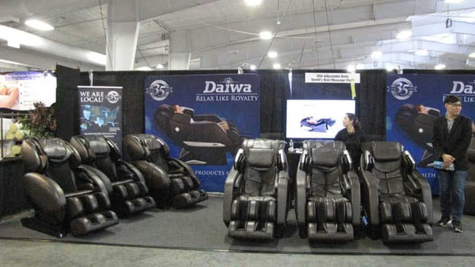 USA Adjustable Beds World s Best Massage Chair 1