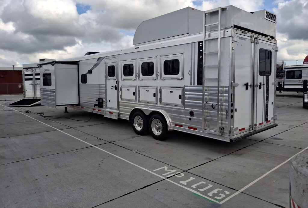 mp106 four arrow trailer