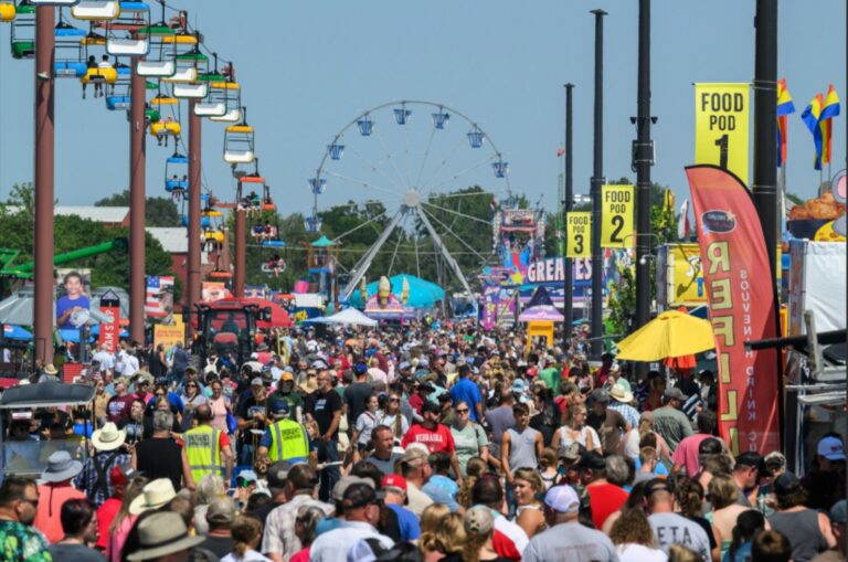 Main Street First Weekend