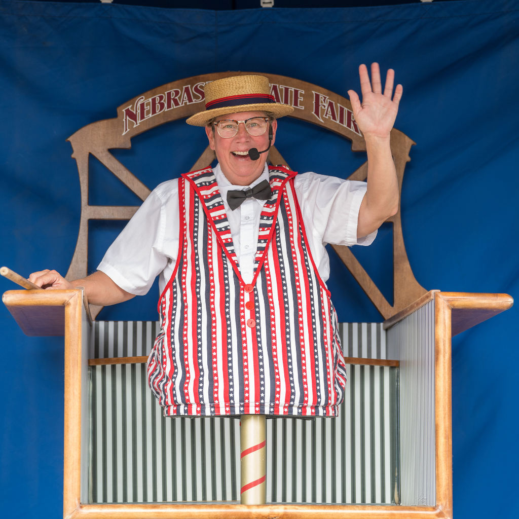 26 Free Stage Acts Photos 22