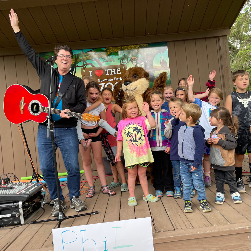 26 Free Stage Acts Photos 24