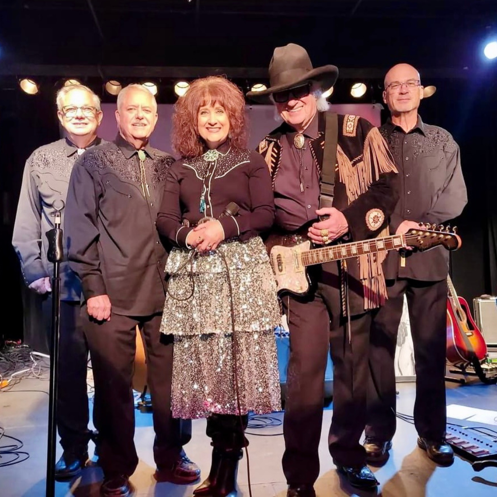 26 Free Stage Acts Photos 49